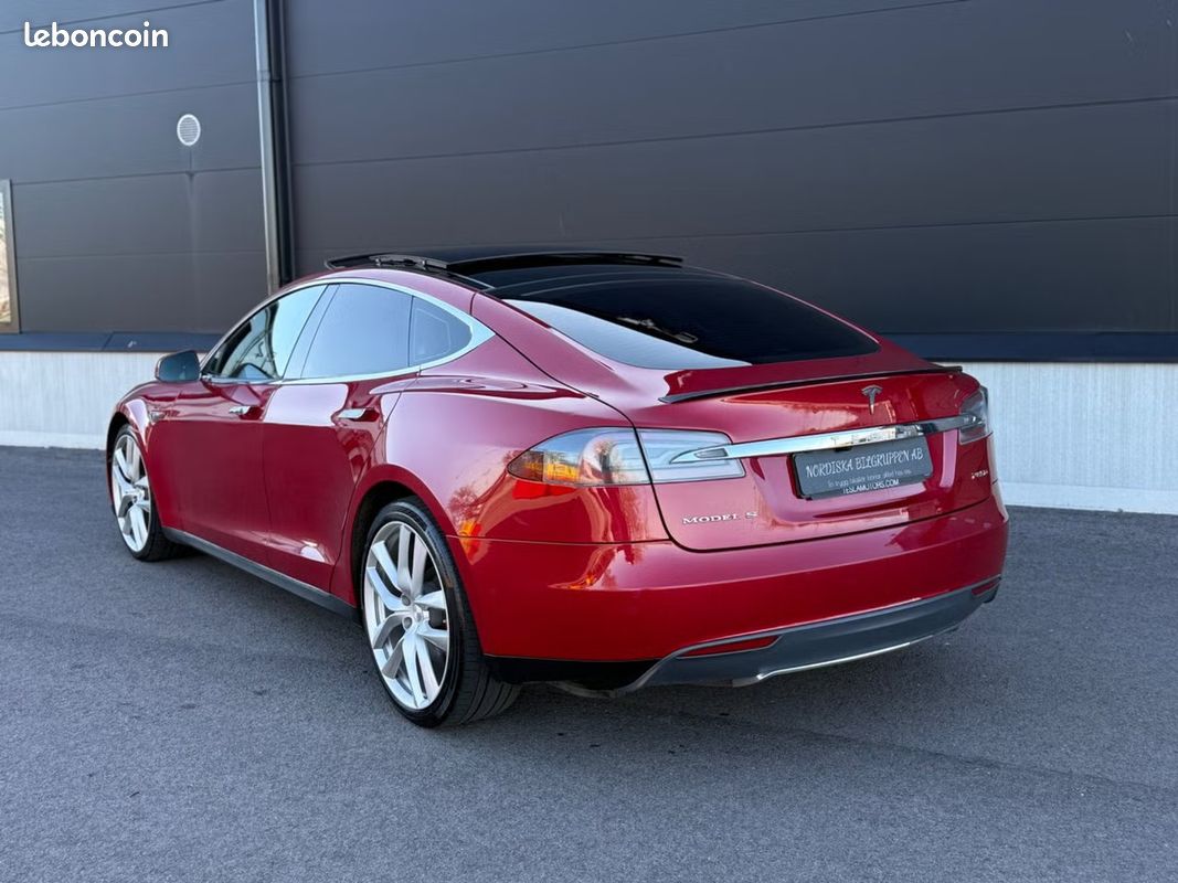 Tesla Model S P85D 511CH - 2ème Main - SOH 88% - Toit Pano - ACC - MCU2 - CCS - 160000KM (image 5)