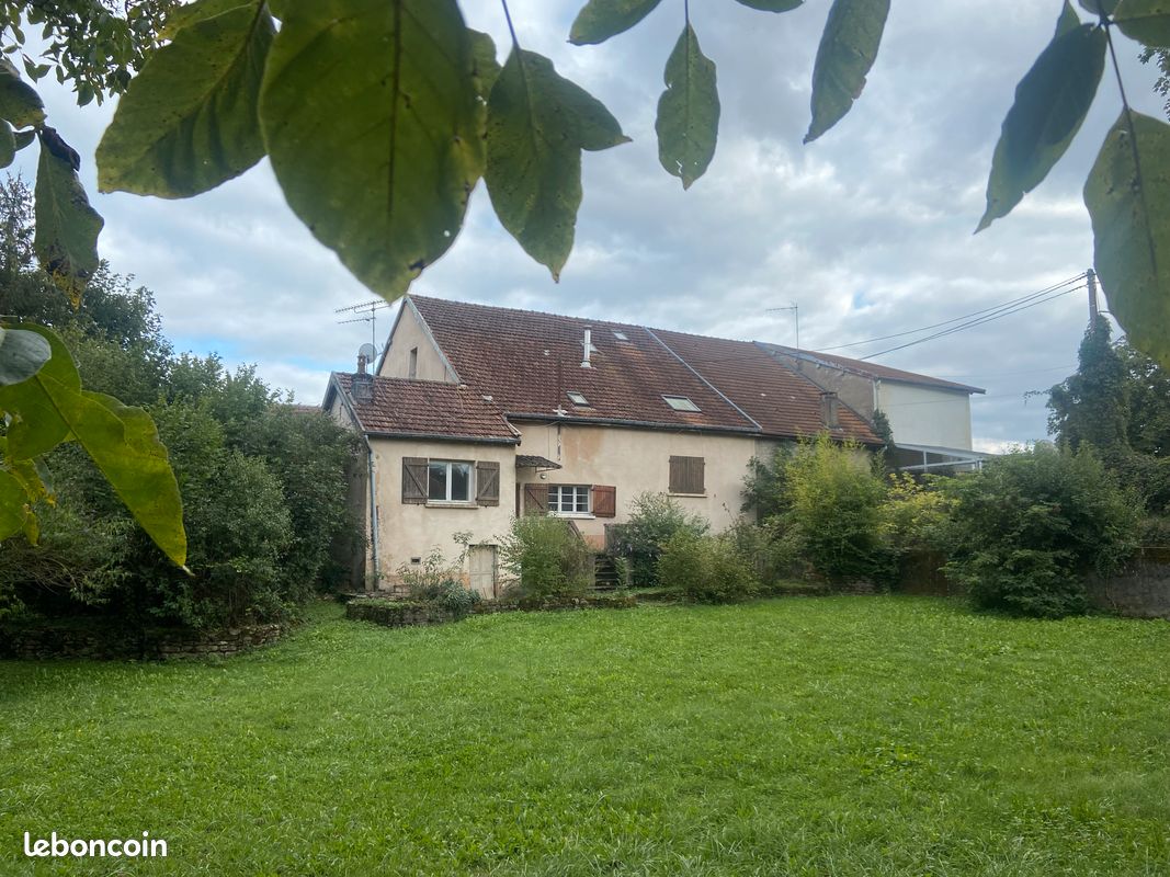 Appartement 9 pièces 160 m² · à Besançon · 160 m² · 185 000 €