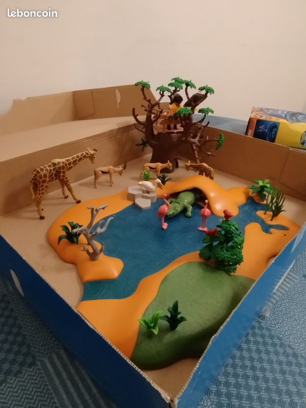 Playmobil 4827 Playmobil African Wildlife PLAYMOBIL 100 Complete