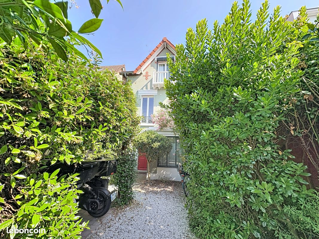 Maison 7 pièces 160 m² · à Colombes · 160 m² · 1 095 000 €