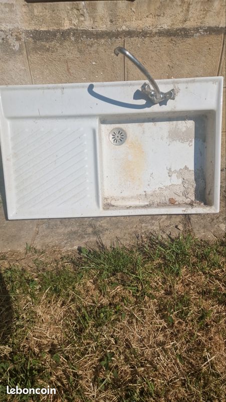 Vends ancien évier blanc en céramique (image 1)