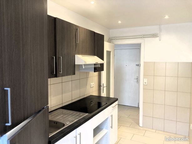 Studio F1 meublé de 30 m2 – Nice Le Port DISPO 1er septembre