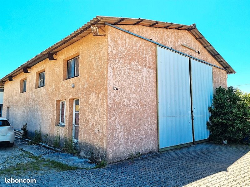 Local commercial 1 pièce 210 m² · à Brax · 210 m² · 179 000 €
