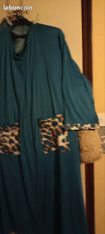 Robe d'hôtesse femme neuve taille 54 très bon état 8 (image 2)