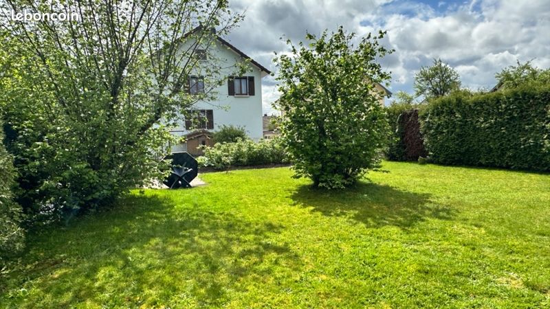 Maison 6 pièces 143 m² · à Sochaux · 143 m² · 152 000 €