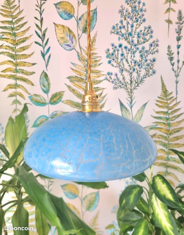 Suspension verre bleu de Yougoslavie (2 disponibles (image 1)