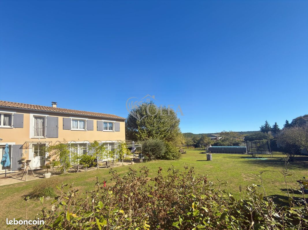 Maison 6 pièces 129 m² · à Verfeuil · 129 m² · 379 000 €