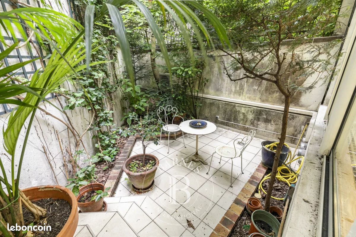 Maison 5 pièces 213 m² · à Paris · 213 m² · 1 900 000 €