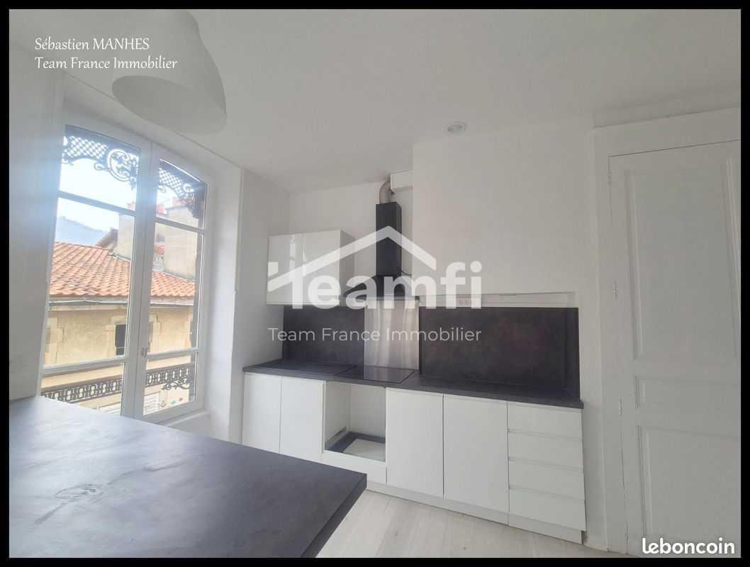 Immeuble 159 m² · à Thiers · 159 m² · 55 000 €