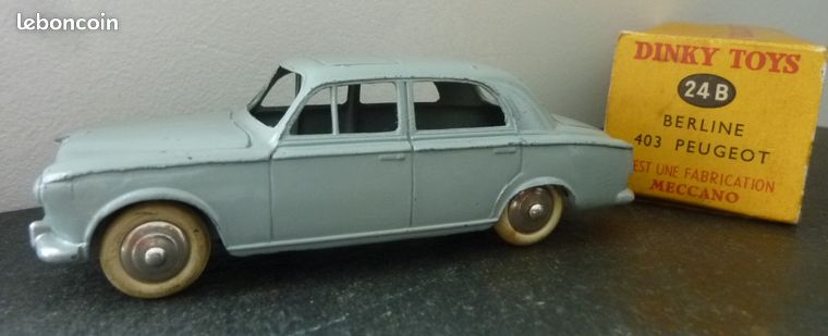 DINKY TOYS Ref 24B PEUGEOT 403 BERLINE BOITE D'ORIGINE