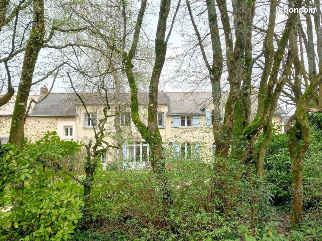 Maison 9 pièces 180 m² · à Bonchamp-lès-Laval · 180 m² · 392 000 €