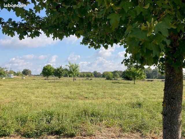 Terrain à bâtir de 434 m² à AIRE-SUR-L'ADOUR (40) · 26 040 €