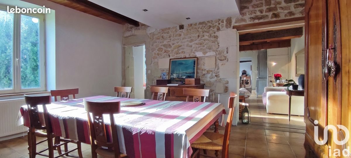 Maison 5 pièces 159 m² - Saint-Bris-des-Bois 17770 (image principale 2)