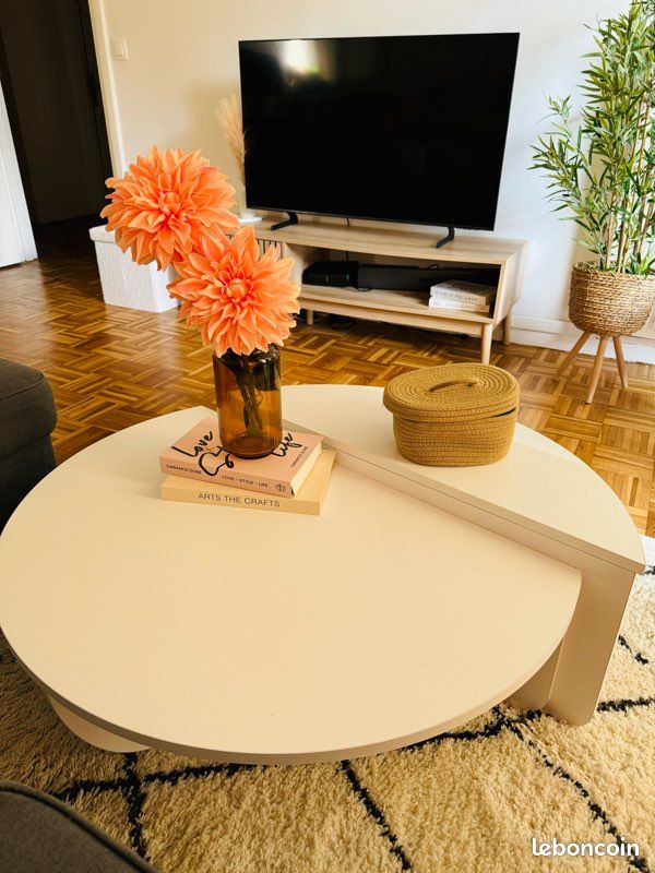 Table basse moderne en excellent état (image 1)
