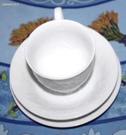 Ensemble 3 pièces, 1 personne : tasse, coupe et sous-coupe porcelaine blanche (zoe24) (image 1)