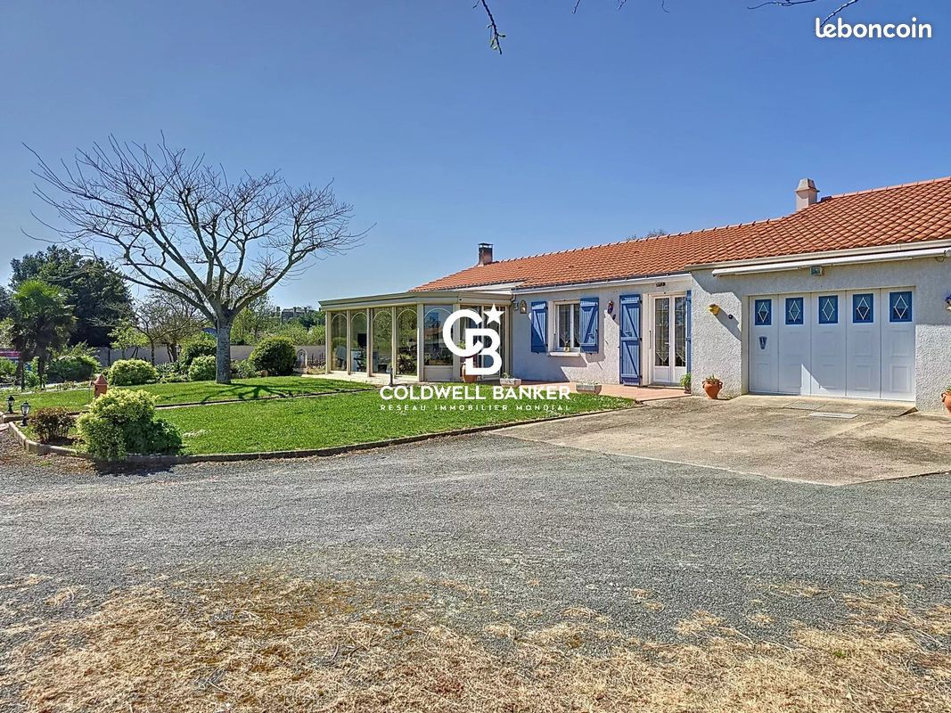 Maison 6 pièces 156 m² · à Saint-Michel-en-l'Herm · 156 m² · 352 000 €