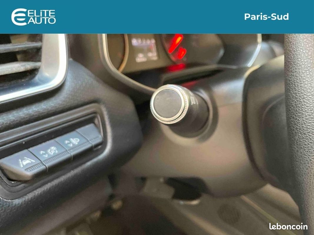 Renault clio societe blue dci 85 air nav (image 17)