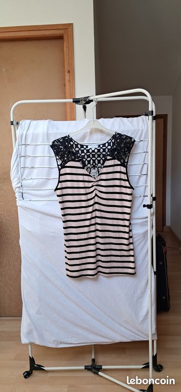 Robe d'été marinière haut en dentelle création Nicole Riu Vêtements