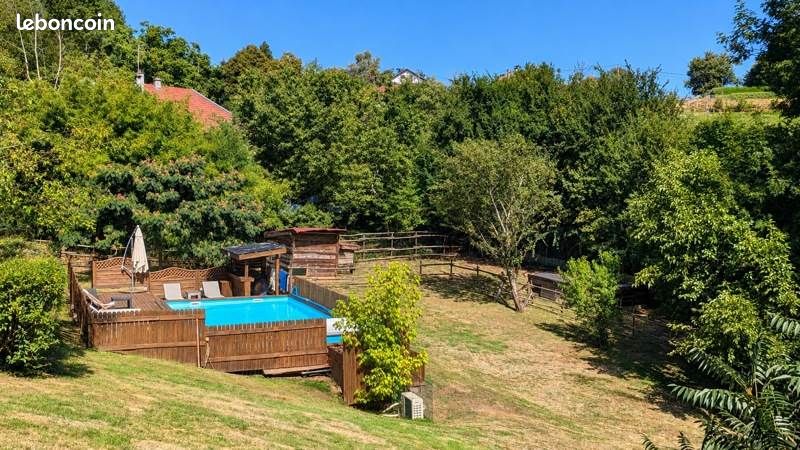 Maison 9 pièces 260 m² · à Faverges-de-la-Tour · 260 m² · 550 000 €