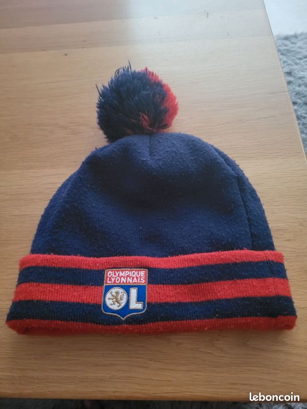Bonnet olympique lyonnais remise en main propre (image 1)