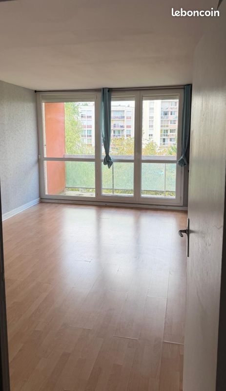 Appartement 3 pièces 75 m² · à Maurepas · 75,3 m² · 140 000 €