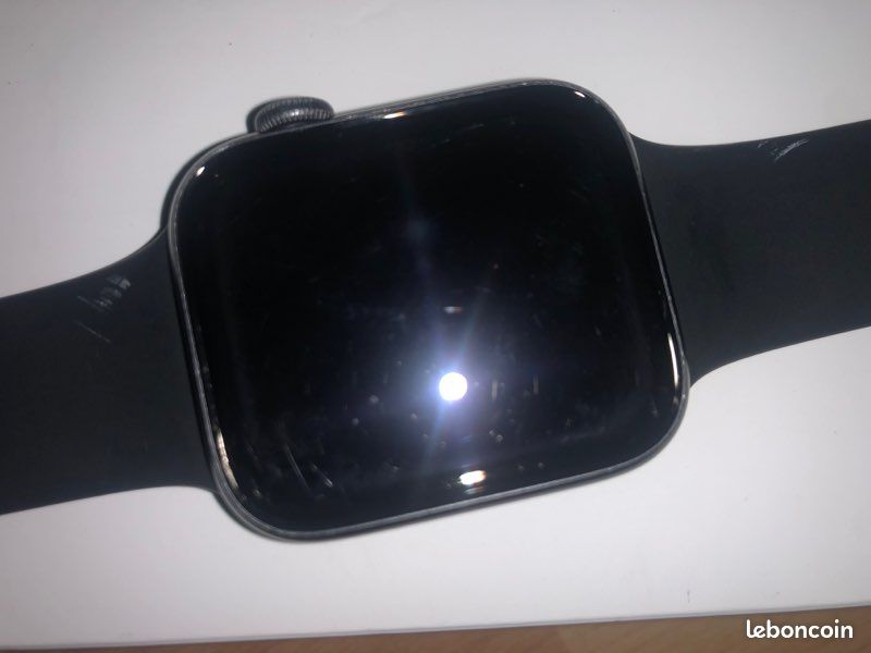 Apple Watch SE (image 3)