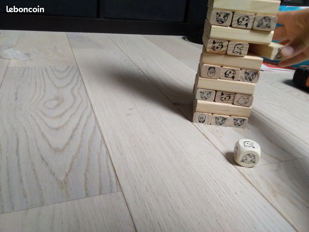 Tour d'équilibre en bois (image 1)