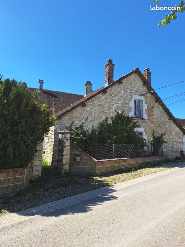 Maison 5 pièces 125 m² · à Channes · 125 m² · 80 000 €