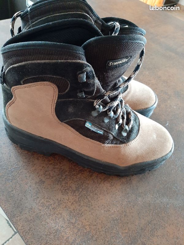 Chaussures de randonnée homme de marque Quechua Sport Plein air