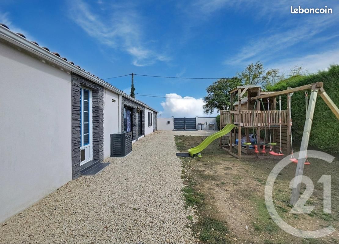 Maison 4 pièces 98 m² · à Charron · 98 m² · 367 500 €