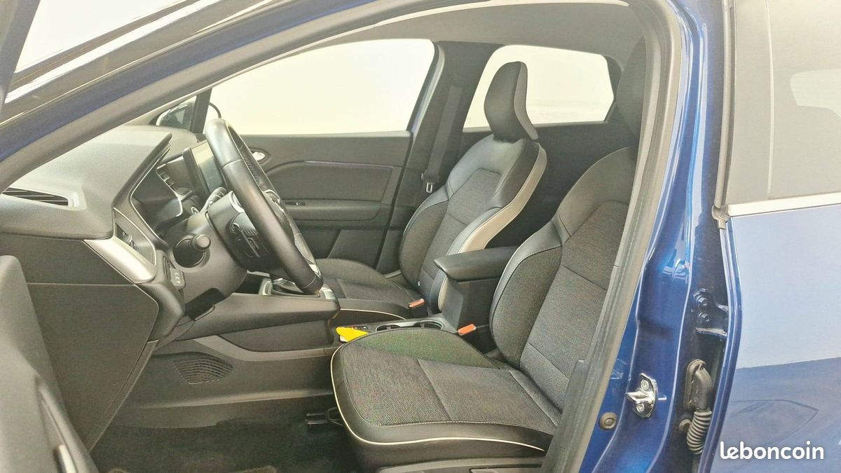 Renault captur tce 160 edc 21 intens (image 12)
