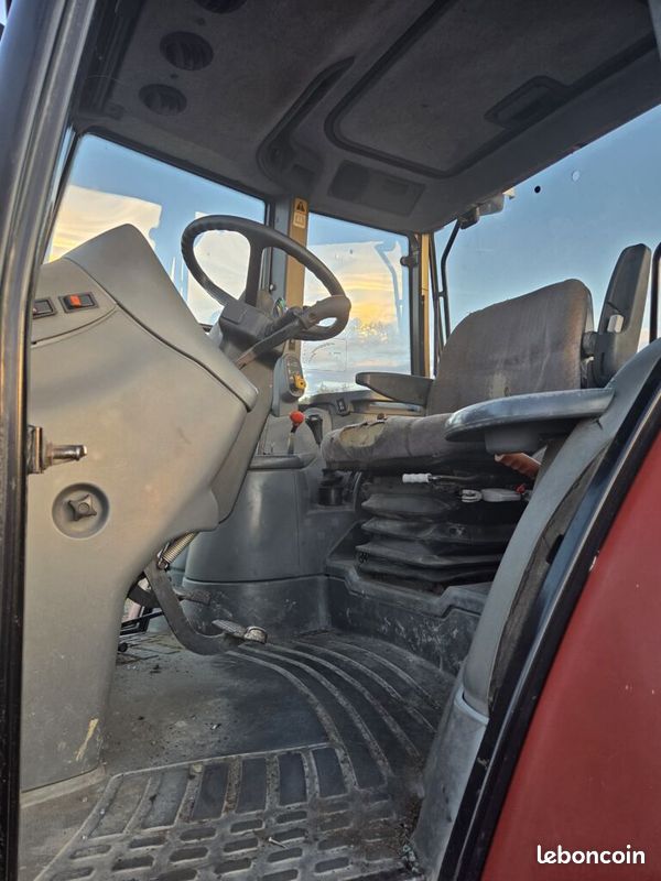 New Holland TS100 (image 5)