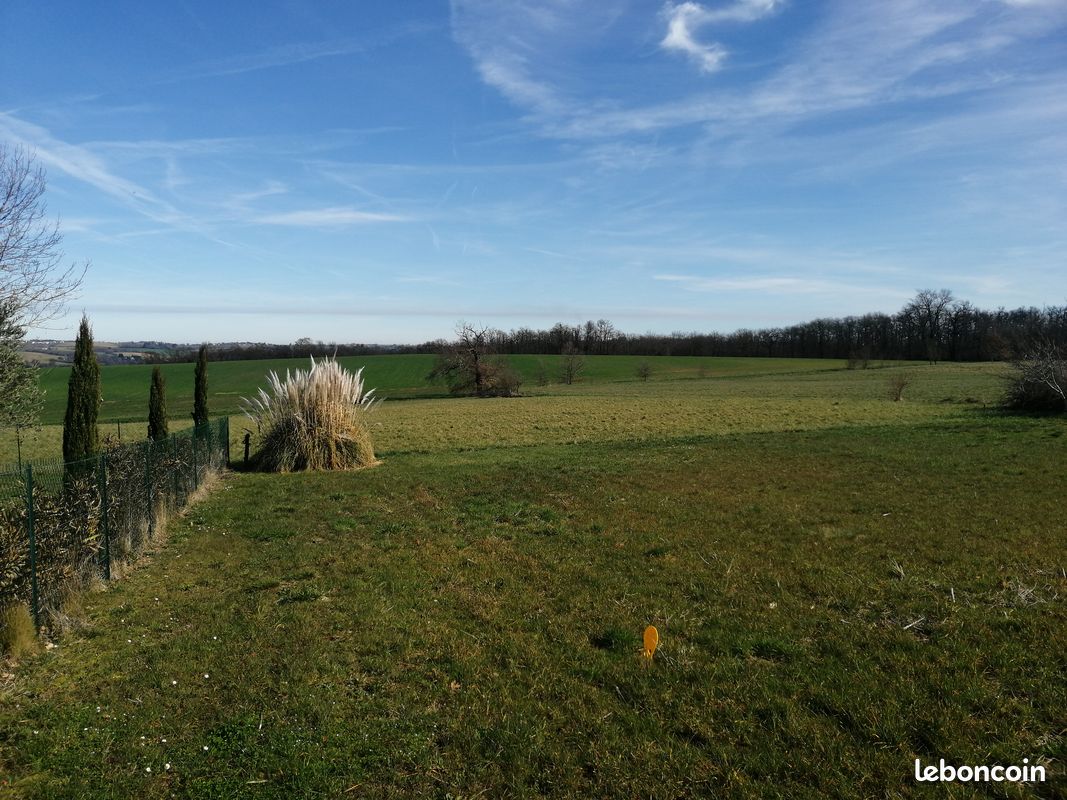 Terrain Gragnague 800 m² · 150 000 €