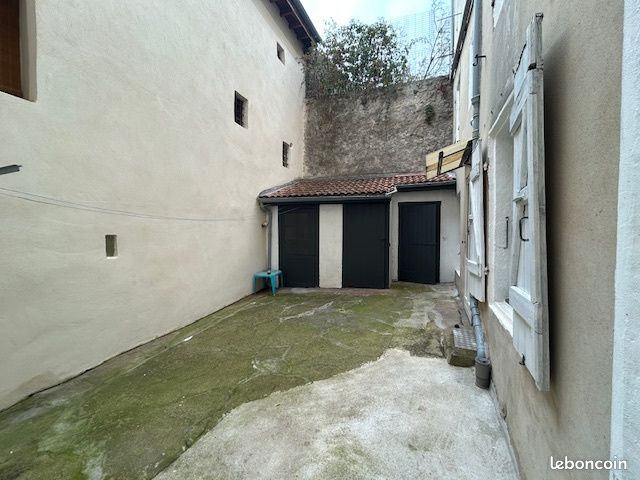 Maison 6 pièces 144 m² · à Annonay · 144 m² · 110 000 €