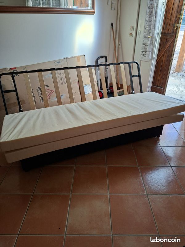 A vendre canapé clic clac convertible (image 2)