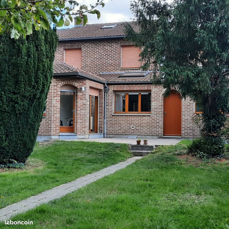 Maison 5 pièces 140 m² · à Annœullin · 140 m² · 1 300 €/mois