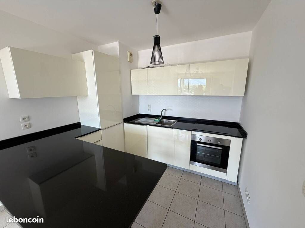 Appartement 2 pièces 42 m² · à Cessy · 42 m² · 279 000 €