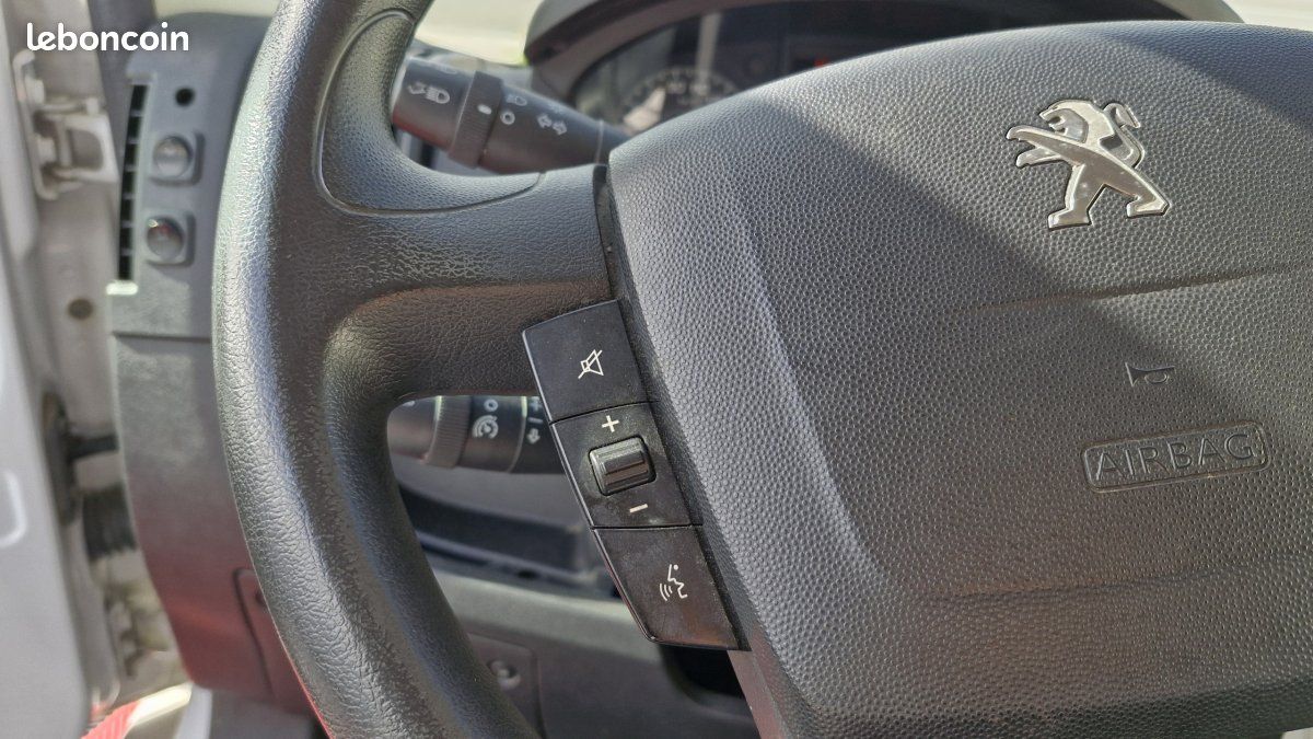 Peugeot Boxer L2H2 BLUEHDI 120 PREMIUM (image 12)