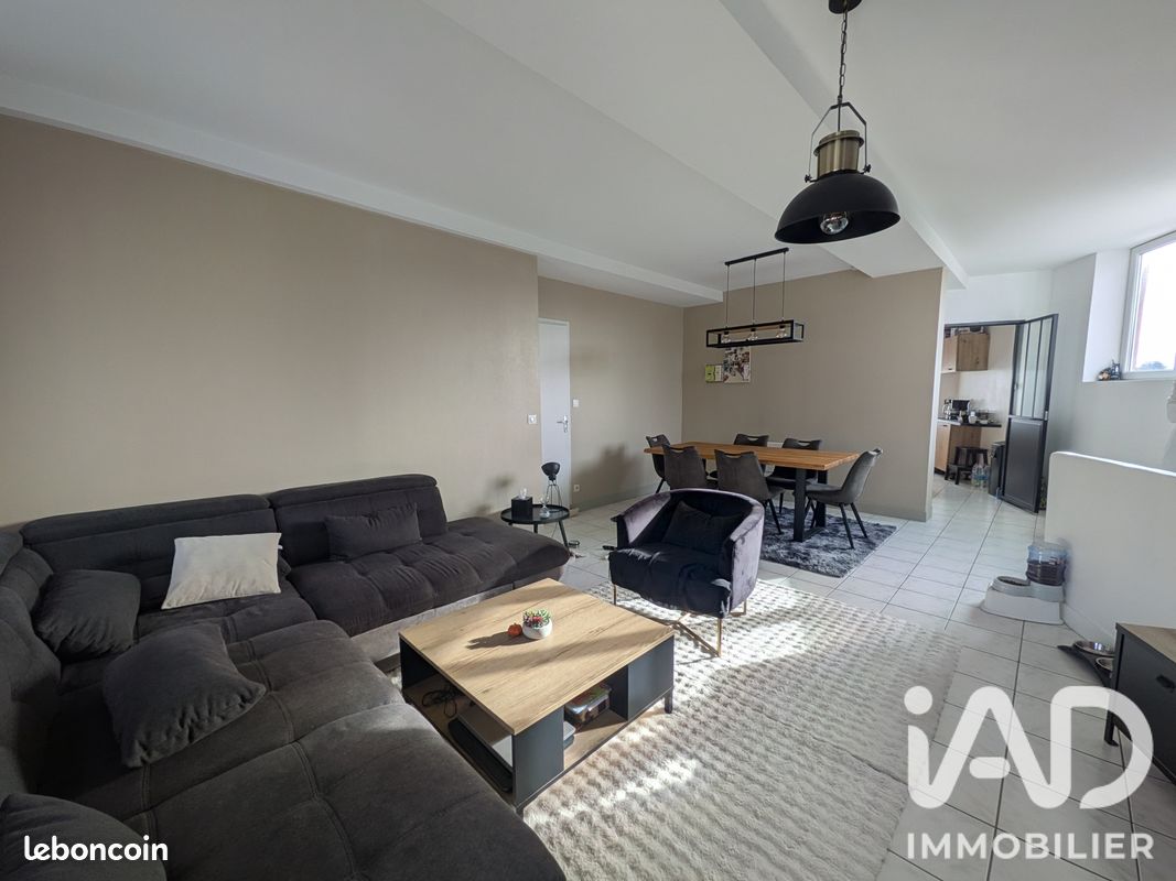 Appartement 6 pièces 119 m² · à Ivry-la-Bataille · 119 m² · 190 000 €