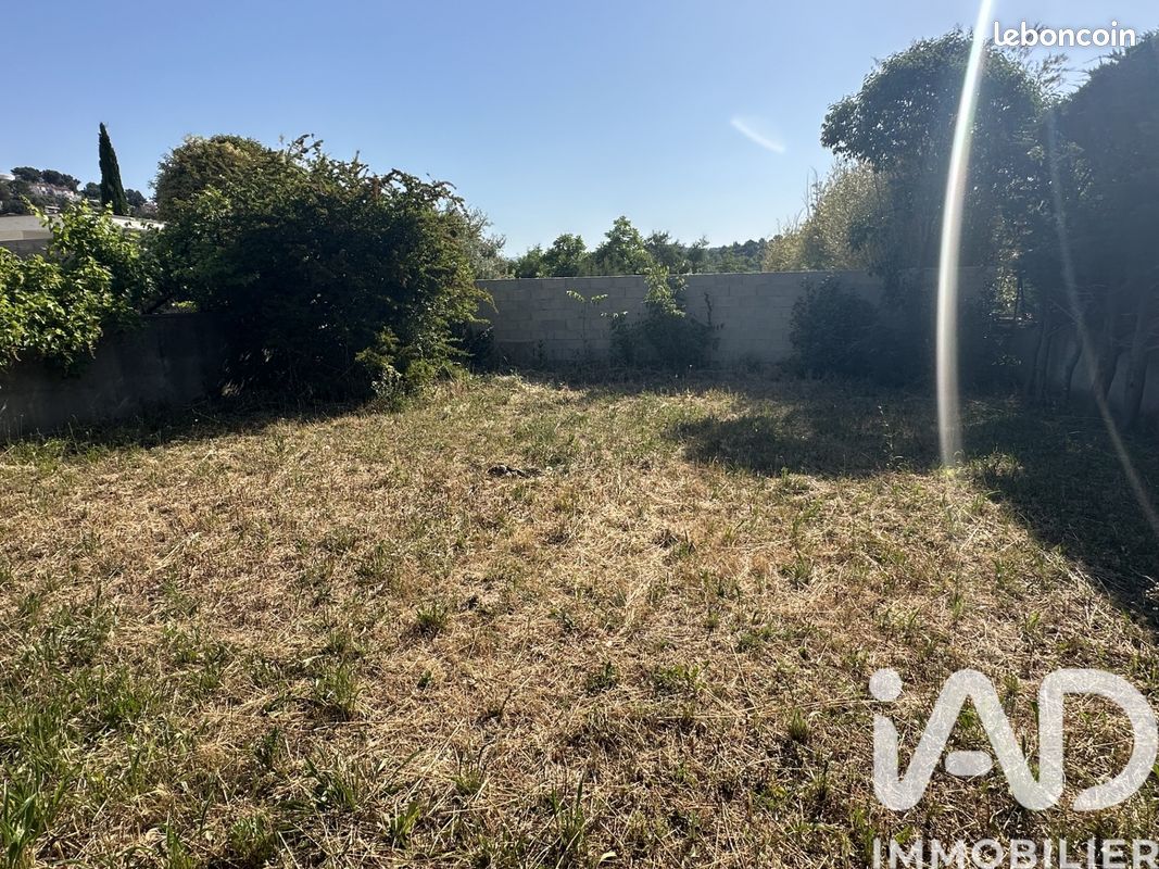 Terrain 630 m² · à Carnoux-en-Provence · 630 m² · 285 000 €