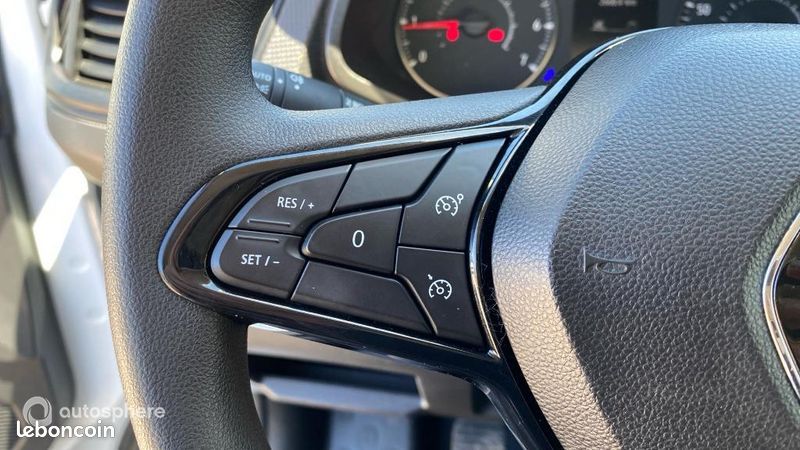 Renault Trafic Véhicule utilitaire ou Société L1H1 3T 2.0 Blue dCi 130ch Confort (image 25)