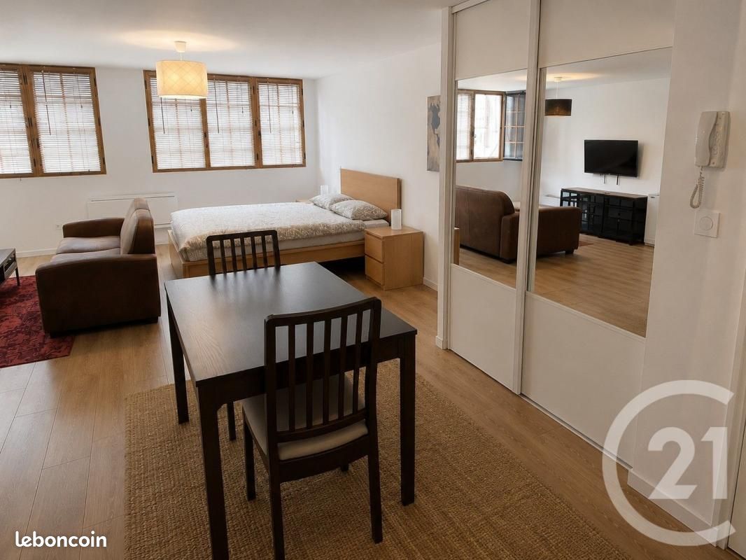 Appartement 1 pièce 38 m² · à Saint-Quentin · 38 m² · 550 €