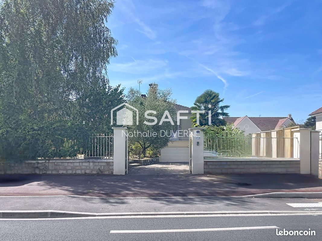 Maison 6 pièces 124 m² · à Ballancourt-sur-Essonne · 124 m² · 350 000 €