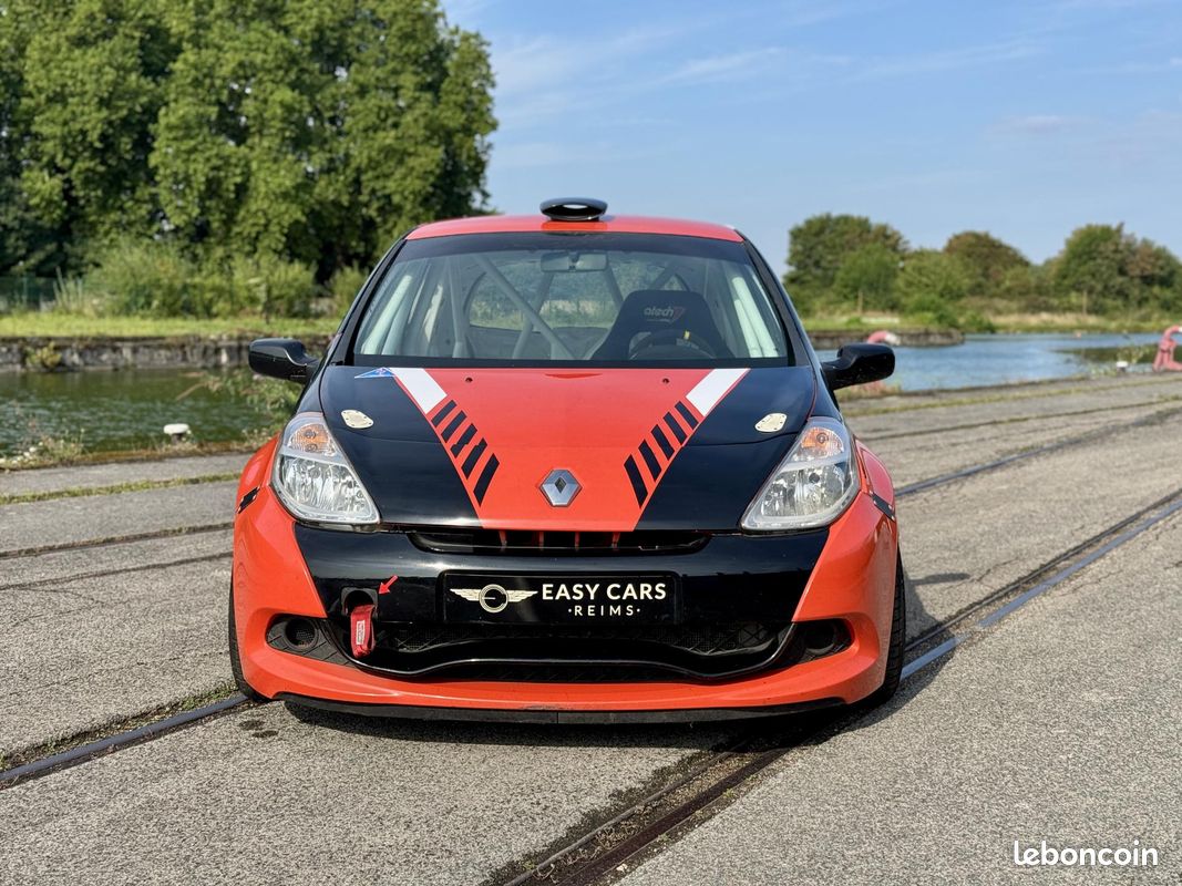 Renault clio renault 3 cup x85 (image 5)