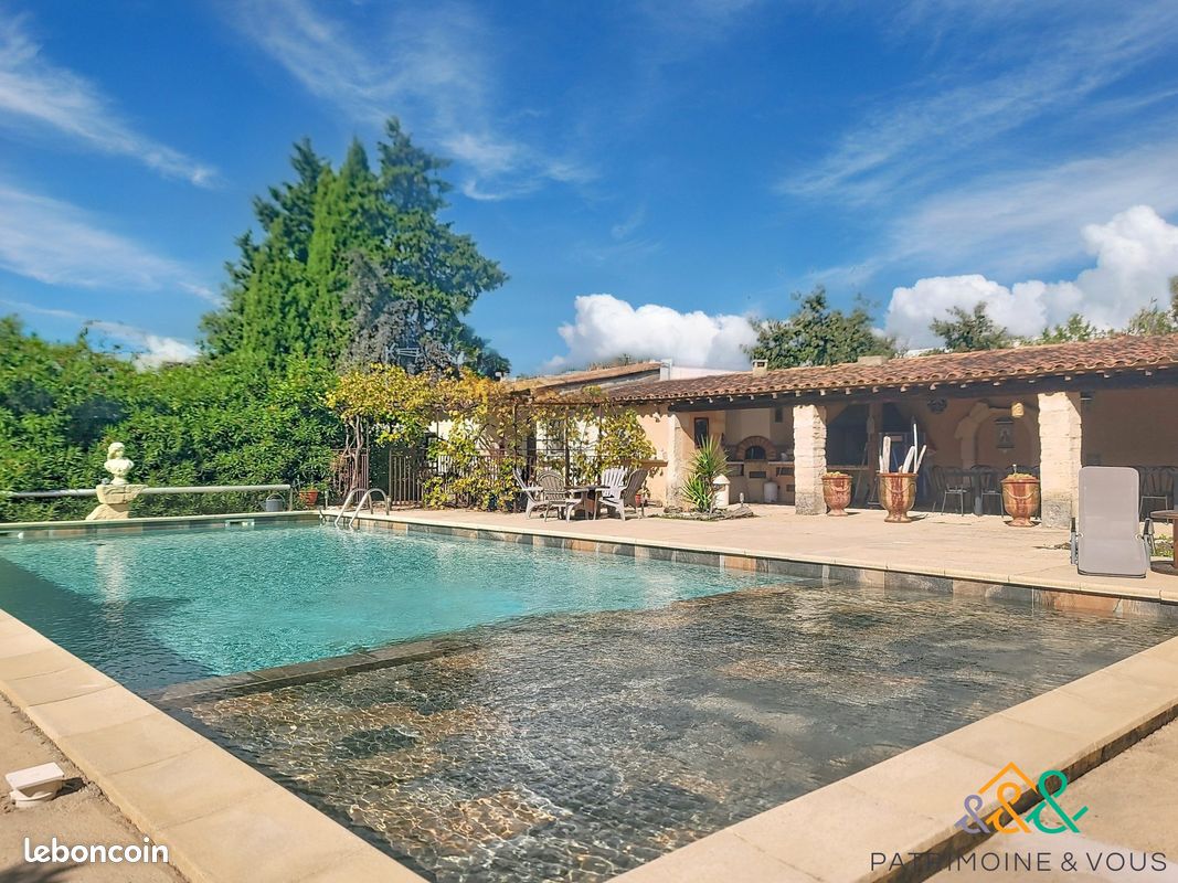 Maison 10 pièces 274 m² · à Beaucaire · 274 m² · 749 000 €