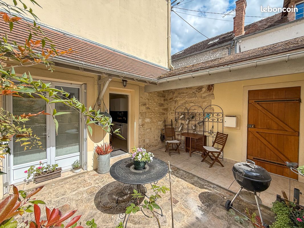Maison 5 pièces 105 m² · à Moret-Loing-Et-Orvanne · 105 m² · 270 000 €
