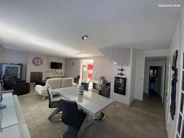 Maison 8 pièces 226 m²