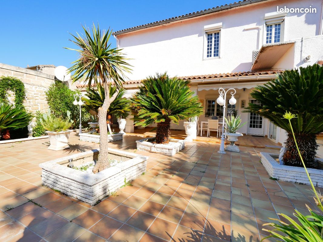 Maison 5 pièces 139 m² · à Aimargues · 139 m² · 489 000 €