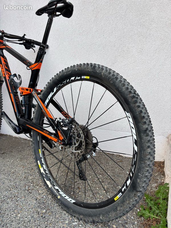 Vtt ktm scarp élite Vélos