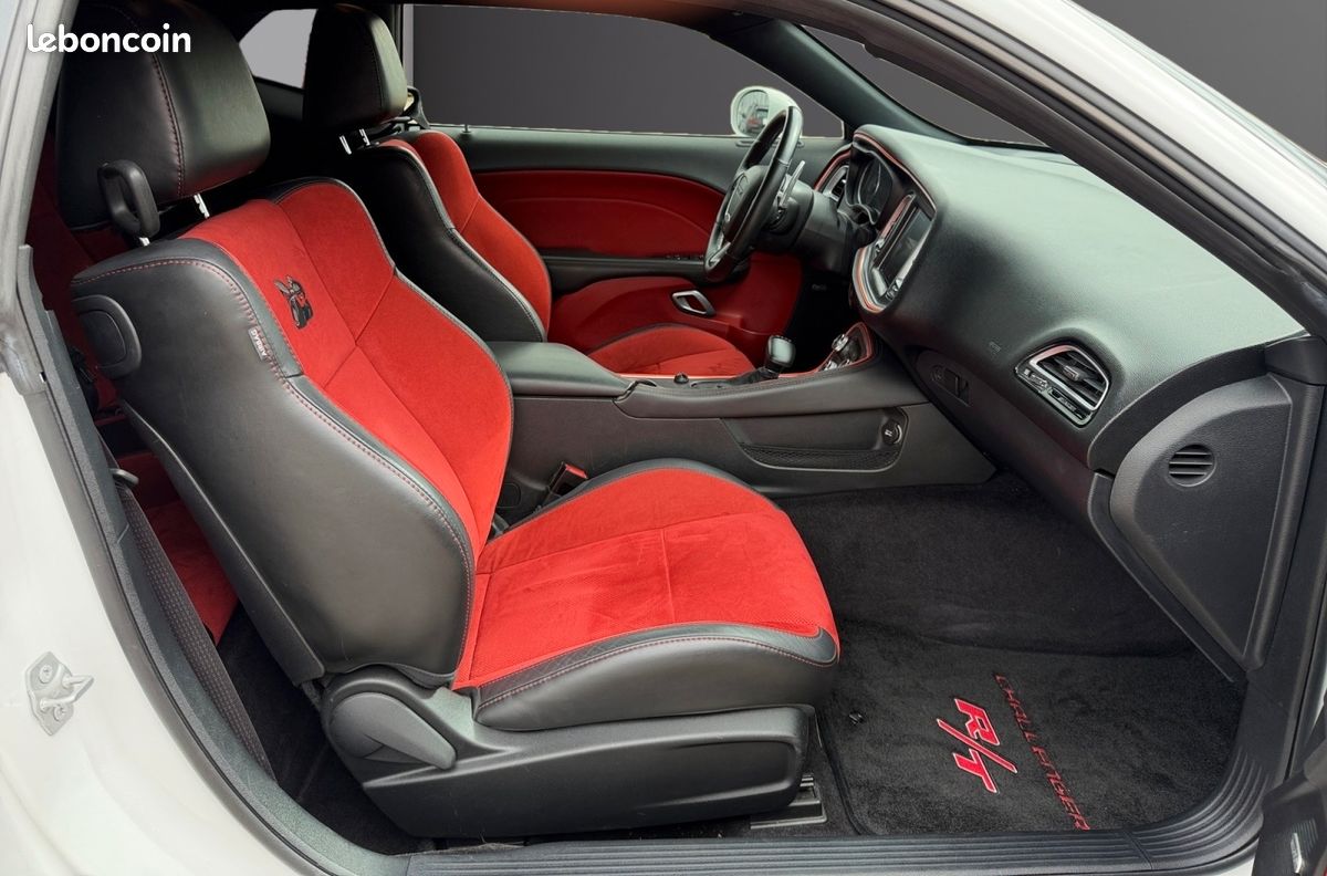 DODGE CHALLENGER SRT 392 6.4 "IMMAT FRANCE PAS DE MALUS" SCAT PACK SHAKER 492Ch Garantie 12 mois (image 18)